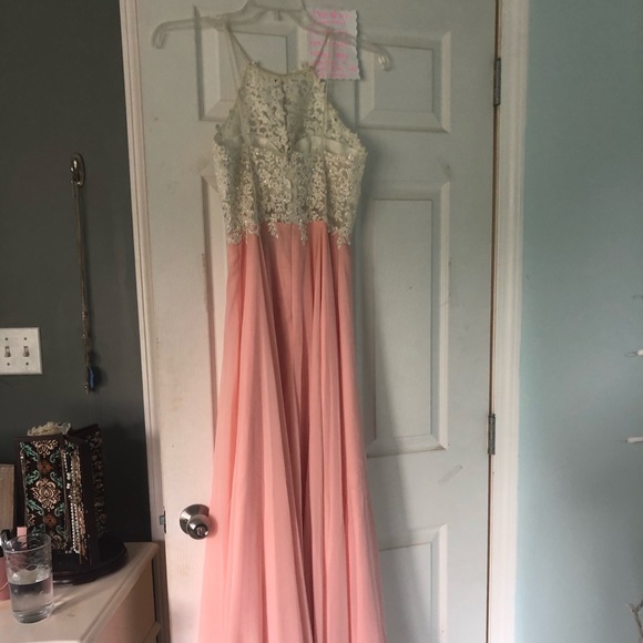 Pink lace prom dress - Picture 4 of 5